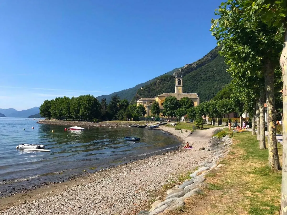 Regina Lago Di Como Dongo Apartment